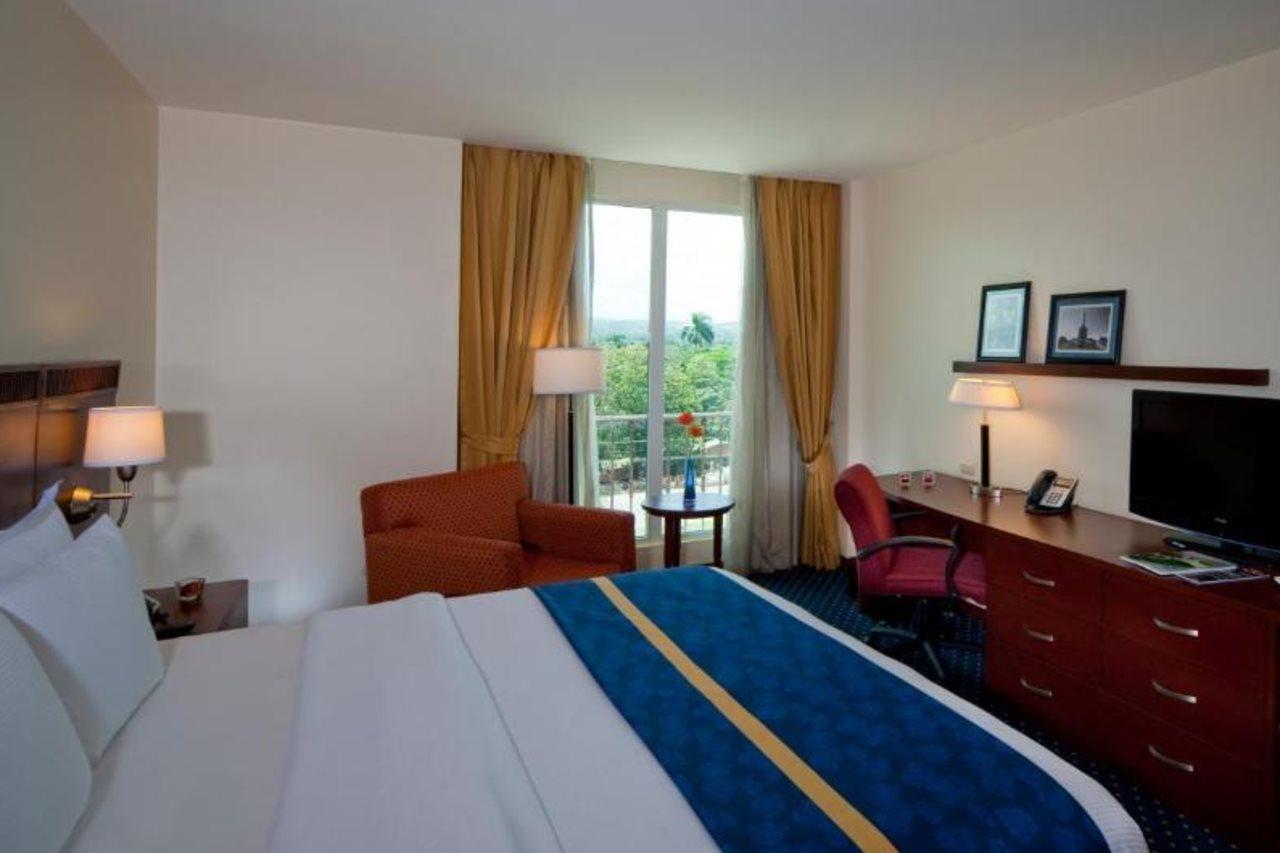 Hotel Hodelpa Garden Court à Santiago De Los Caballeros Extérieur photo