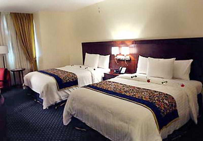 Hotel Hodelpa Garden Court à Santiago De Los Caballeros Chambre photo