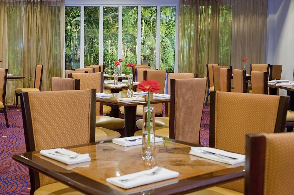 Hotel Hodelpa Garden Court à Santiago De Los Caballeros Extérieur photo