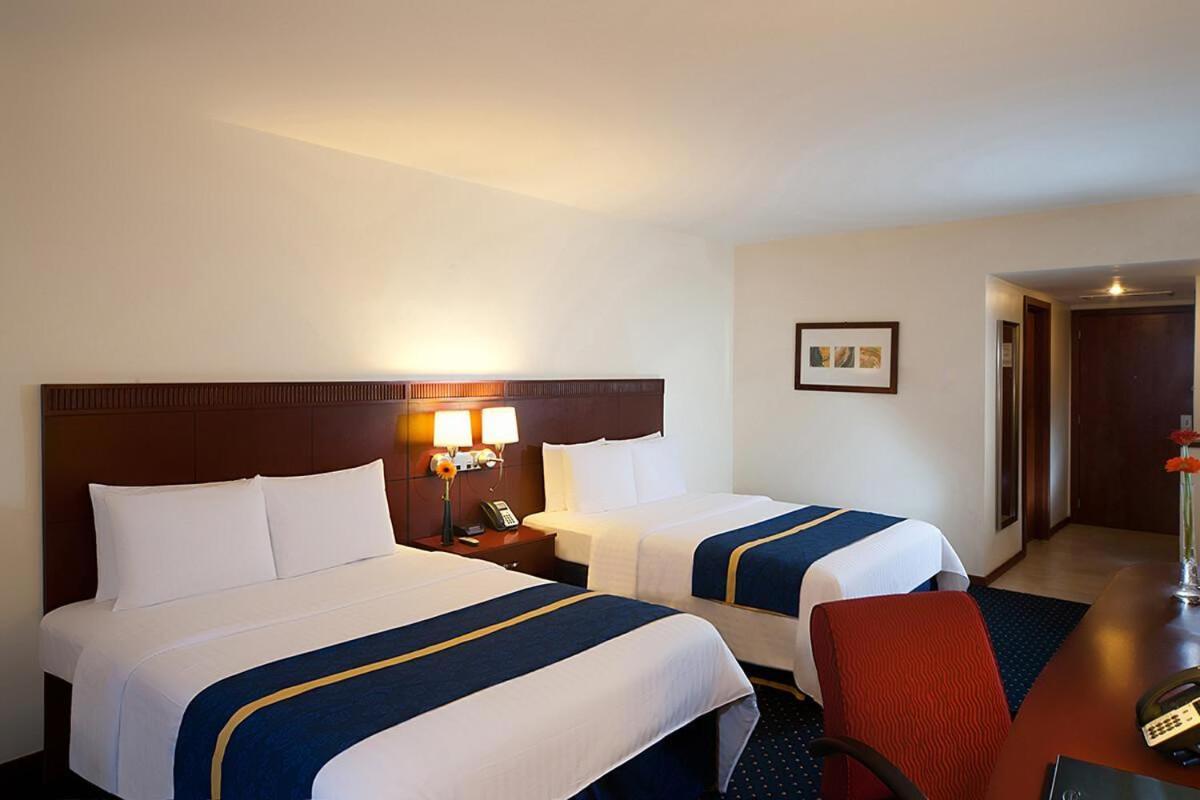 Hotel Hodelpa Garden Court à Santiago De Los Caballeros Extérieur photo